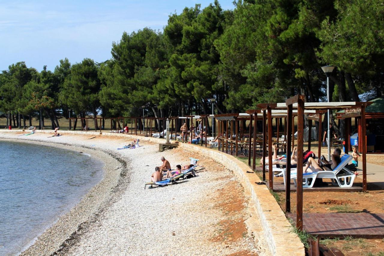 Apartments With A Parking Space Novigrad - 14408 Екстериор снимка